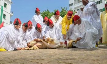 جلالة الملك يؤدي صلاة عيد الأضحى بهذه المدينة (بلاغ لوزارة القصور الملكية والتشريفات والأوسمة)