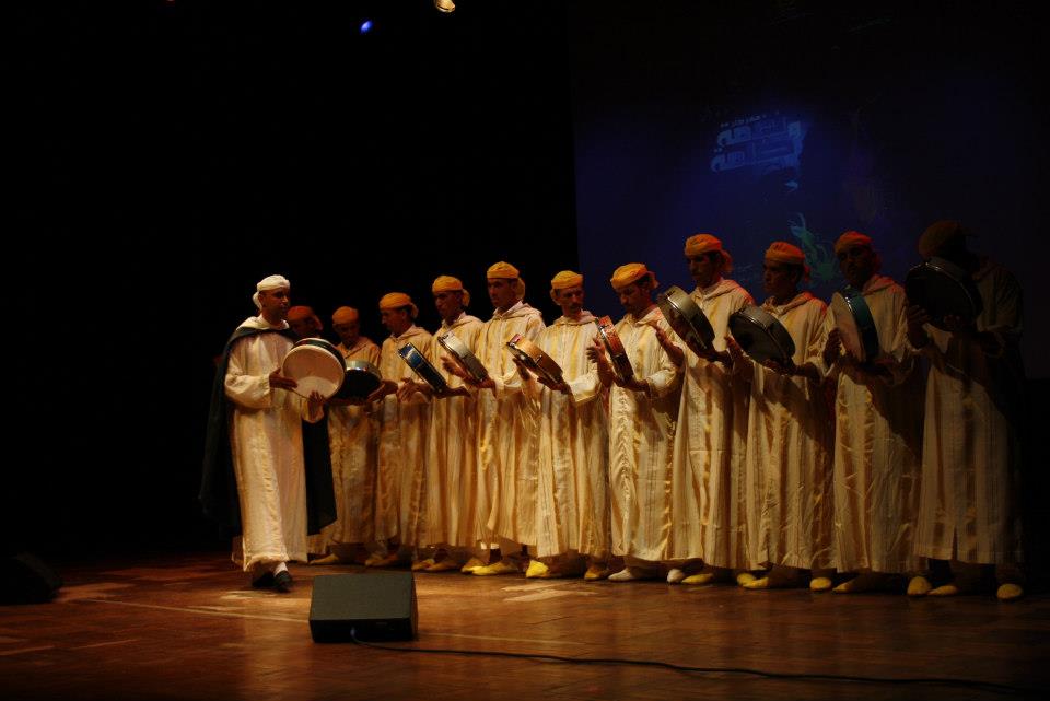 مهرجان نغمة وكلمة يبعث الروح في مدينة الحاجب (صور)