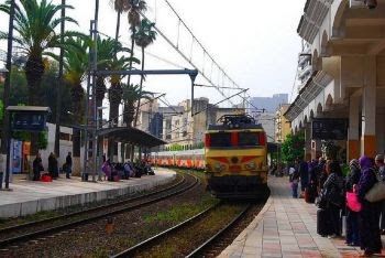 وزير النقل يكشف ظروف وملابسات توقف قطار بمحطة مكناس ونقل المسافرين إلى قطار آخر