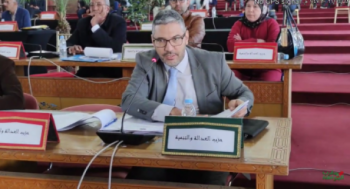 الإدريسي يفجر خلال أشغال دورة جماعة مكناس فضيحة تحول مستشارين إلى وسطاء