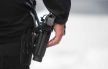 شرطي من فرقة النجدة بولاية أمن فاس يشهر سلاحه لإيقاف جانح عرض حياة المواطنين للخطر