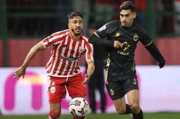 النادي المكناسي يسقط القرش المسفيوي في قلعة الشرفي ويفرض على الماص اقتسام الصدارة